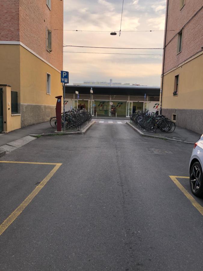 Affittacamere Home&Stazione Bologna Eksteriør billede